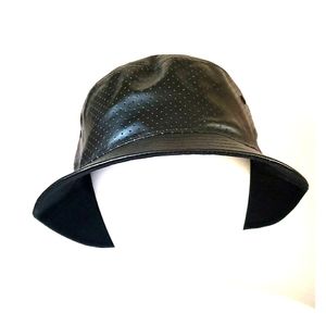 Young & Reckless Bucket Hat leather lookalike blac